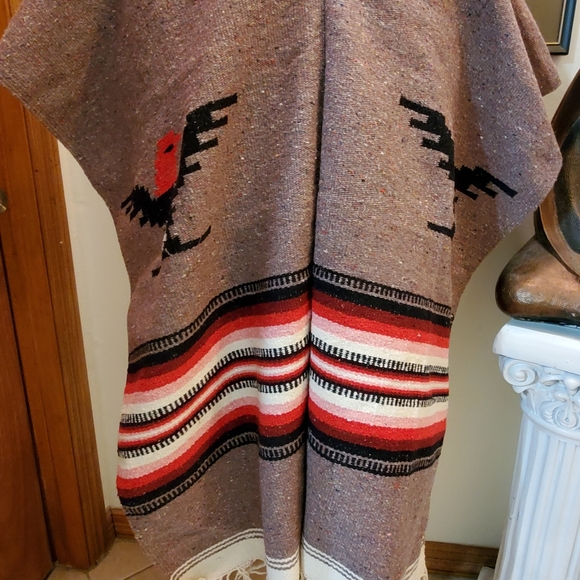 Vintage Native American Navajo Style Mexican Wool Poncho Zarape. - Picture 5 of 7